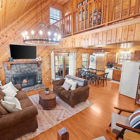 Firefly Lodge - Cozy 4 Bedroom Cabin Minutes To Helen Sautee Nacoochee المظهر الخارجي الصورة
